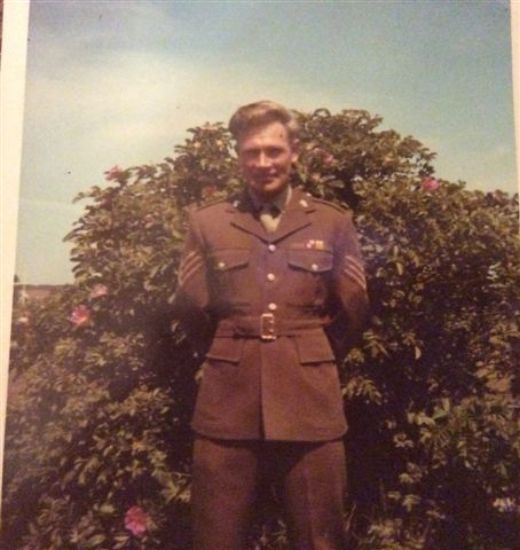 Images/photo (1)Sgt McDonald Officers mess caterer.jpg